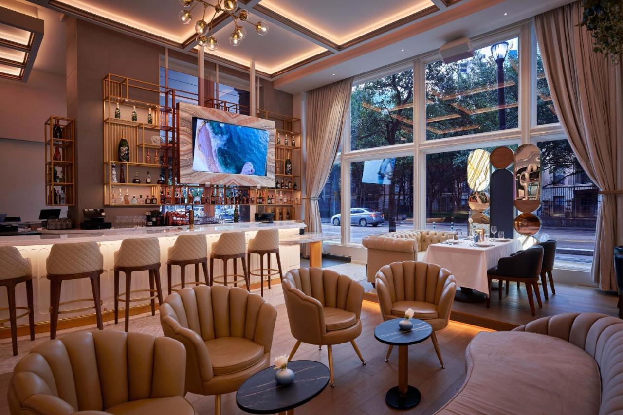 W Hotel 4*